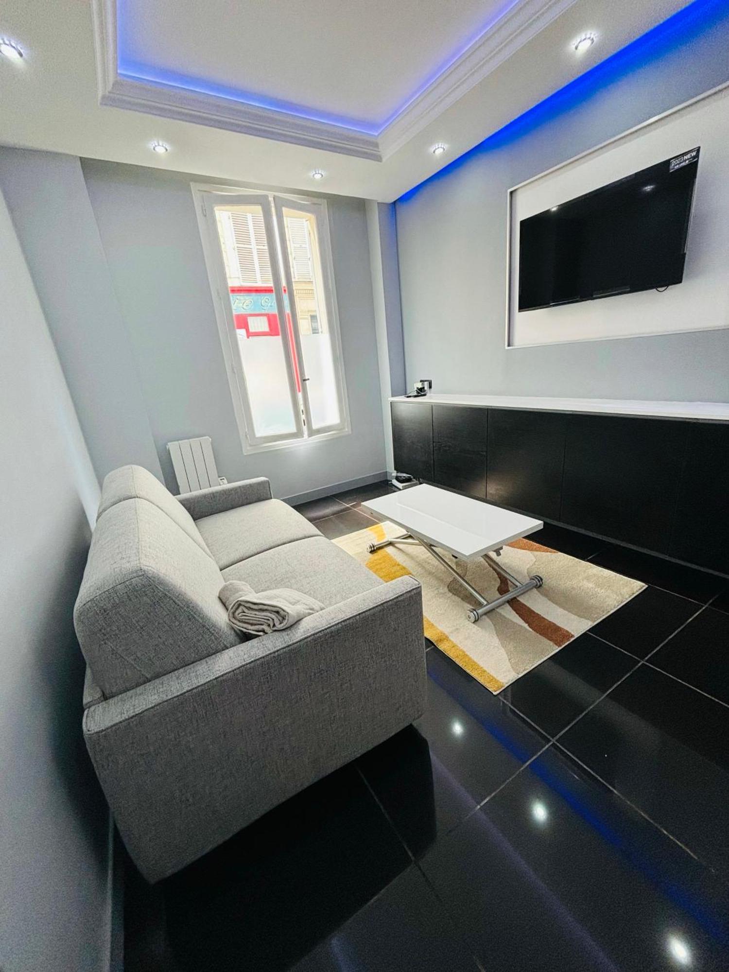 Appartement Coquet En Plein Coeur De Montmartre Paris Dış mekan fotoğraf