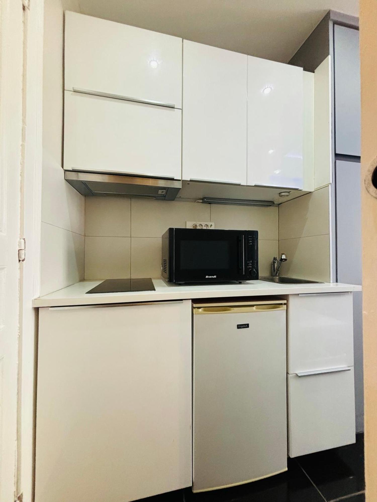 Appartement Coquet En Plein Coeur De Montmartre Paris Dış mekan fotoğraf